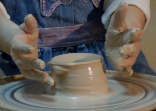 2 Hour Pottery Wheel Lessons (Ages 16+) – CURIO