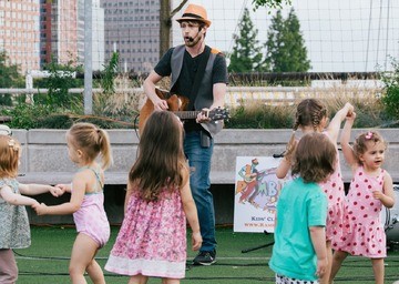 Ramblin' Dan's Freewheelin' Band Outdoors (0-3 years)