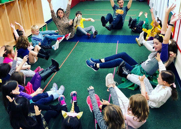 CenterStage Debut - Music & Movement (Tuesdays)